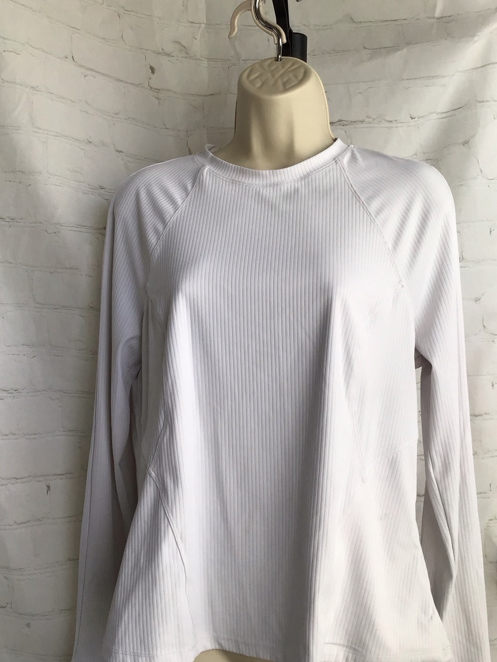 Women's White Long Sleeve Ribbed Tee - Unbranded